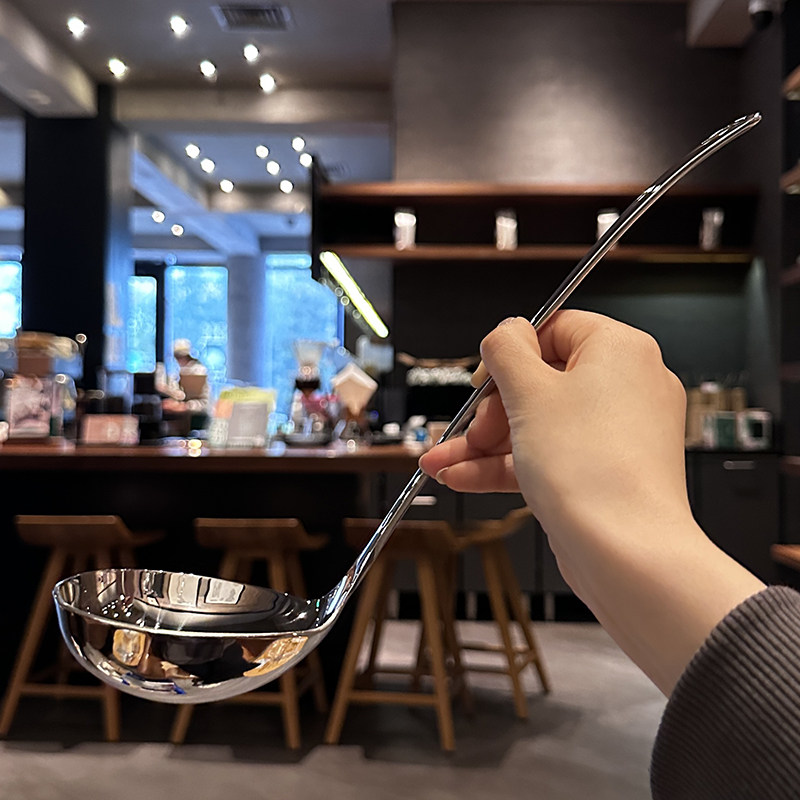 Heavy-duty 304 stainless steel long-handle soup ladle with a deep bowl and high-gloss mirror polish finish